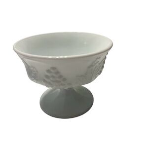 Vtg Indiana Glass Colony Harvest Milk Glass Sherbet Bowl.